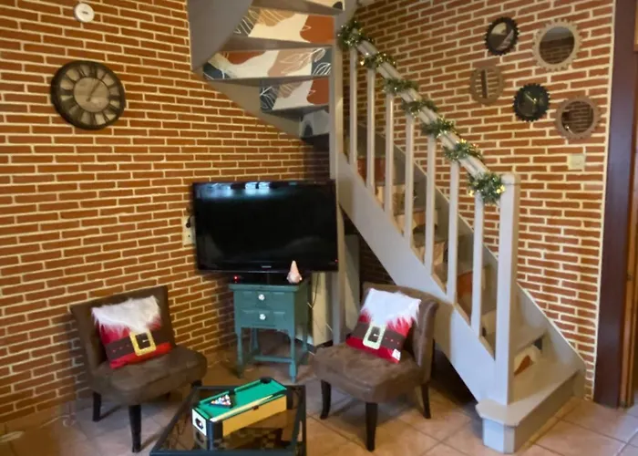Agréable maison de ville avec cheminée en plein centre